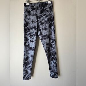 Onzie blue acid wash ankle length size small/medium leggings athletic high waist